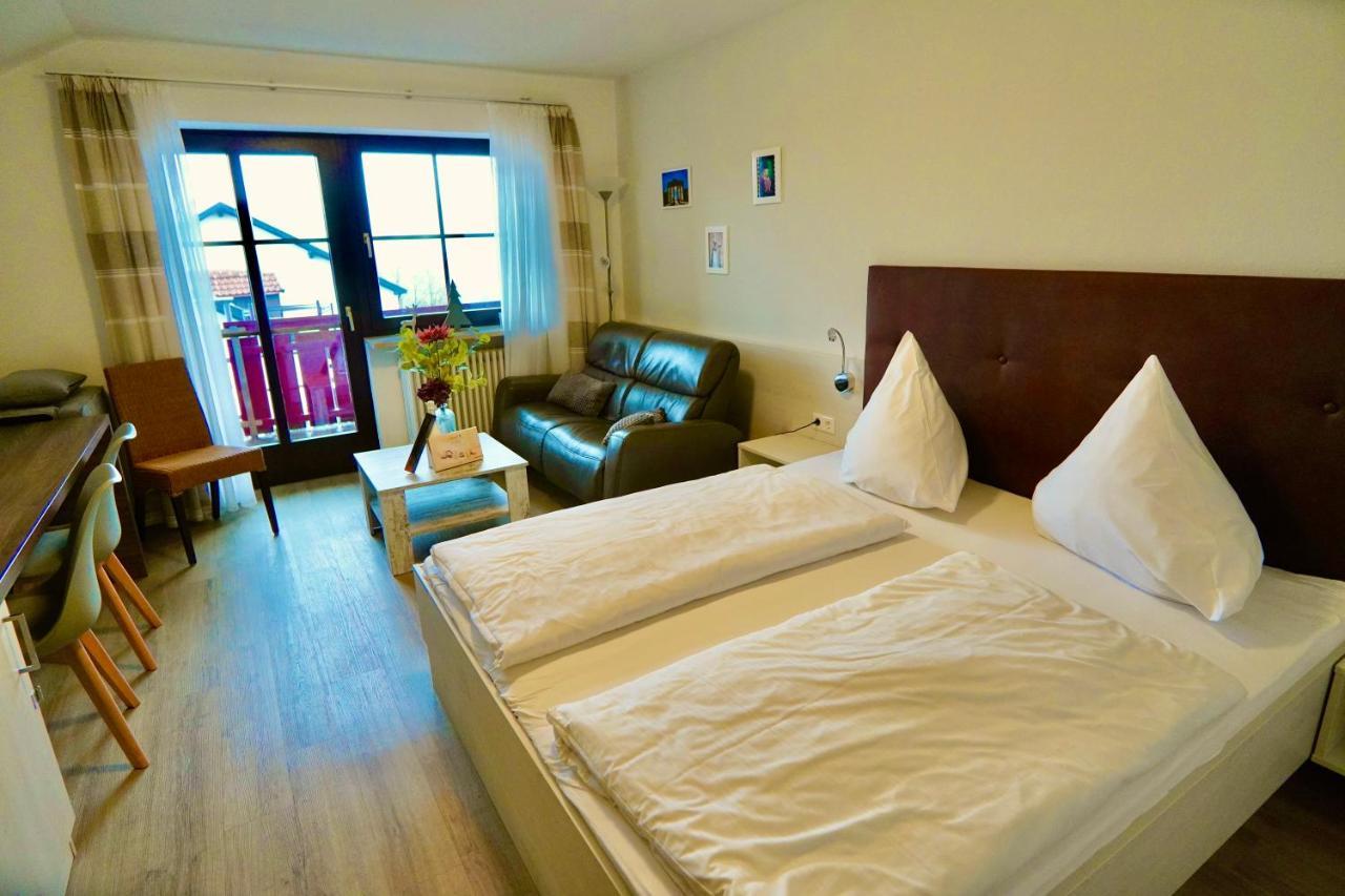 Hallelujah - Wunderschoenes Und Gepflegtes Apartment Mit Bademantelgang Zur Therme Bad Griesbach  Exterior photo