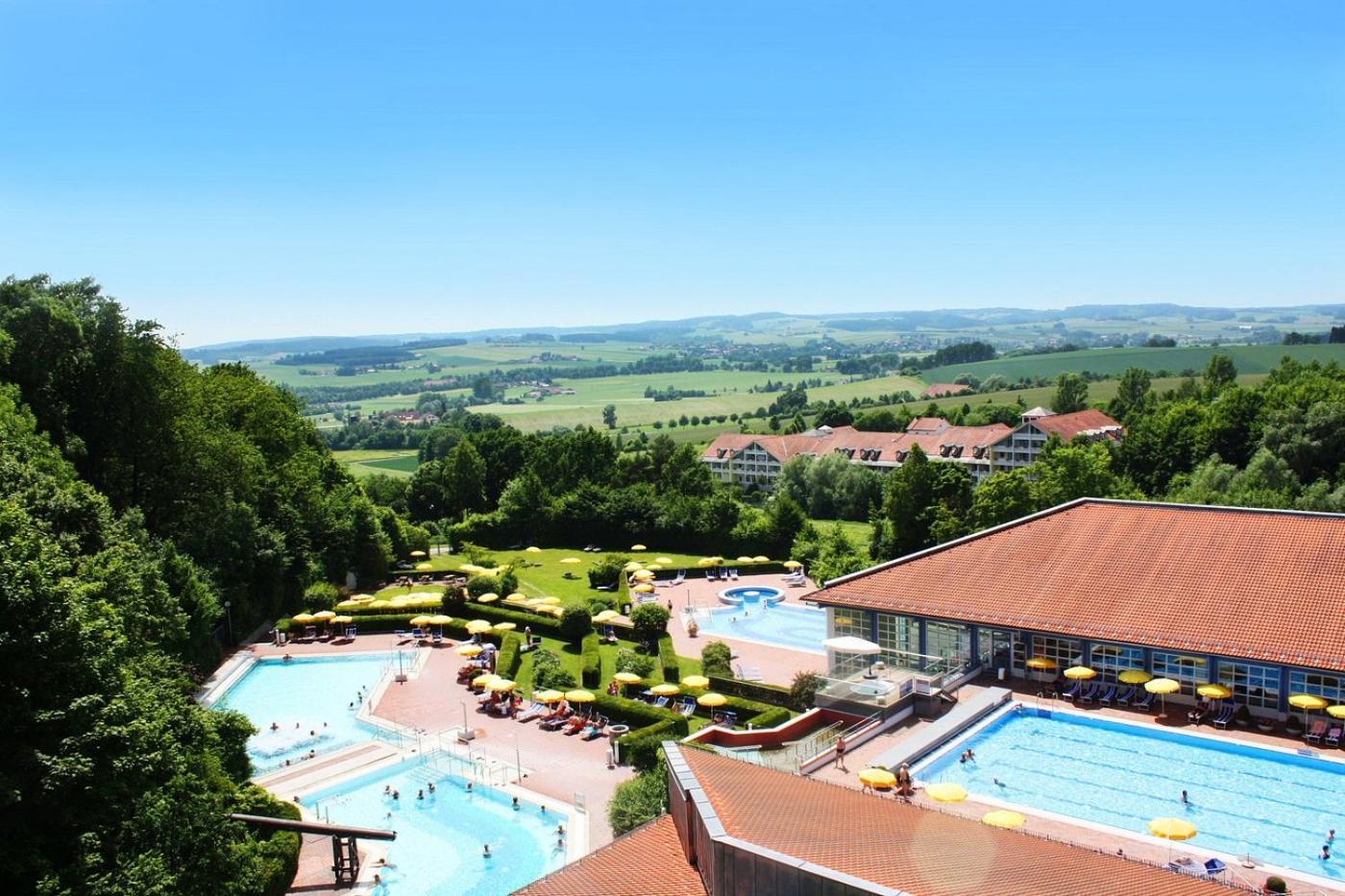 Hallelujah - Wunderschoenes Und Gepflegtes Apartment Mit Bademantelgang Zur Therme Bad Griesbach  Exterior photo